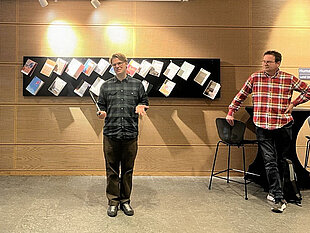 Simon Halberg har spikat sin avhandling. Foto.