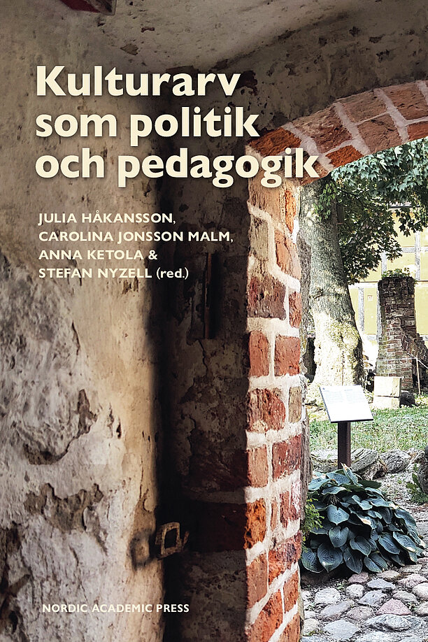 Bokens omslag. Foto.